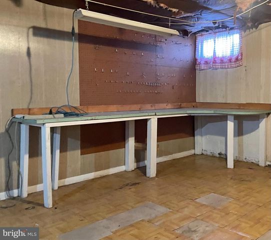 326 SCHOOL ST, Romney, WV 26757