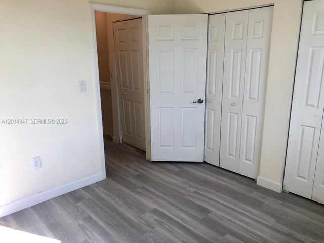 9213 W 33rd Way, Hialeah, FL 33018