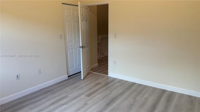 9213 W 33rd Way, Hialeah, FL 33018