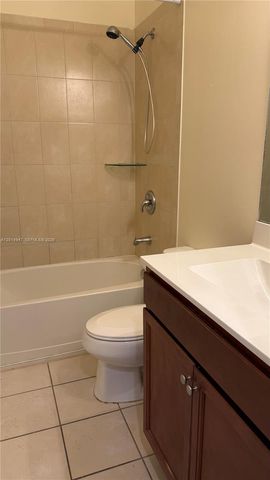 9213 W 33rd Way, Hialeah, FL 33018