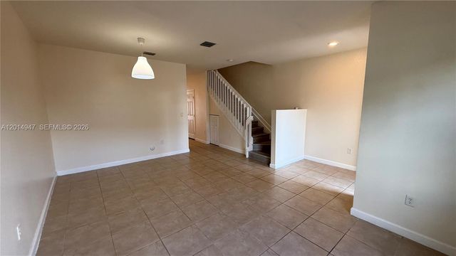 9213 W 33rd Way, Hialeah, FL 33018