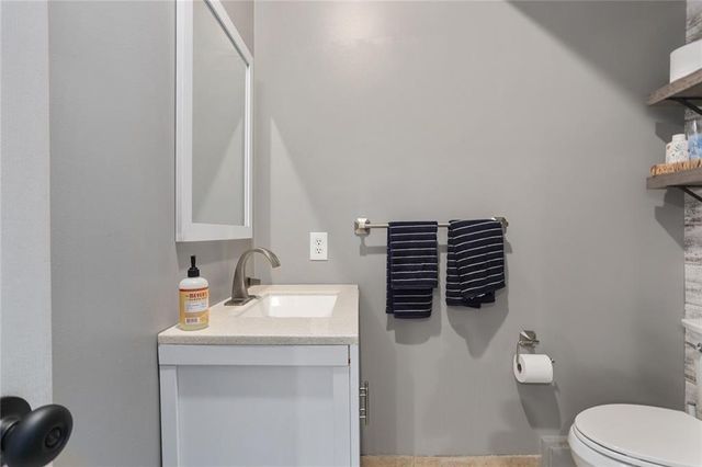 8120 NW Delta Drive, Kansas City, MO 64151