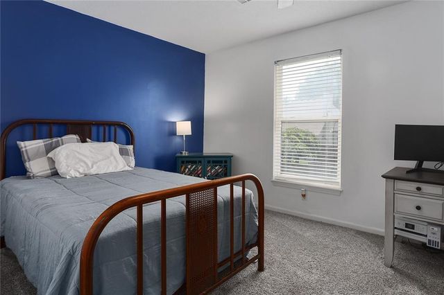 8120 NW Delta Drive, Kansas City, MO 64151