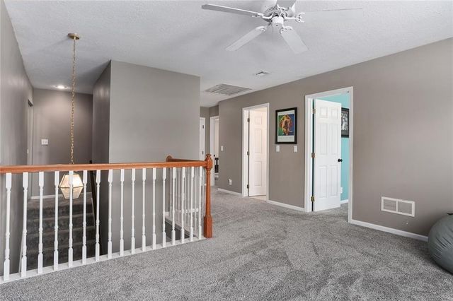 8120 NW Delta Drive, Kansas City, MO 64151