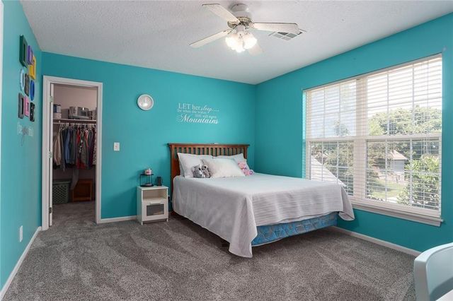 8120 NW Delta Drive, Kansas City, MO 64151