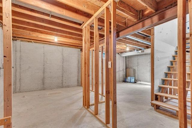 8120 NW Delta Drive, Kansas City, MO 64151