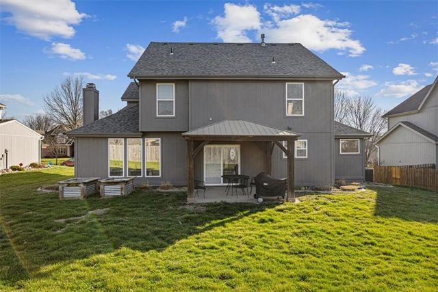 8120 NW Delta Drive, Kansas City, MO 64151