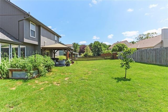 8120 NW Delta Drive, Kansas City, MO 64151