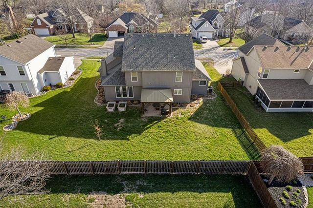 8120 NW Delta Drive, Kansas City, MO 64151