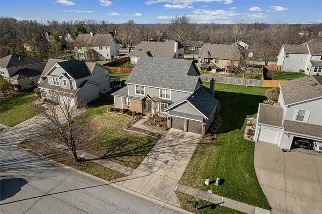 8120 NW Delta Drive, Kansas City, MO 64151