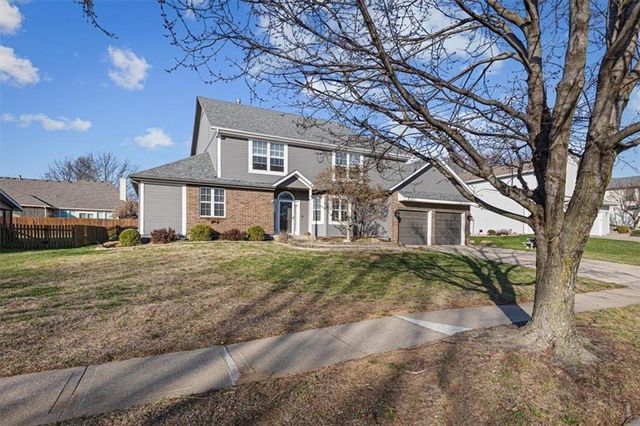 8120 NW Delta Drive, Kansas City, MO 64151