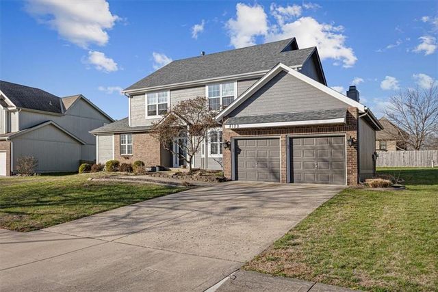 8120 NW Delta Drive, Kansas City, MO 64151