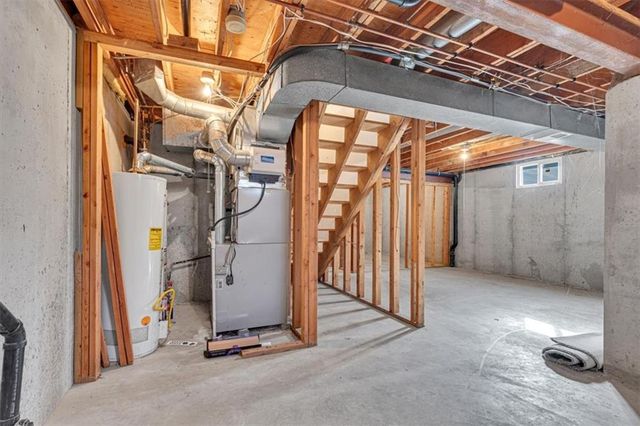 8120 NW Delta Drive, Kansas City, MO 64151