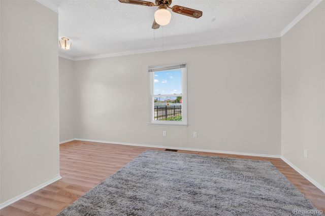 2421 5th Street, Trenton, MI 48183