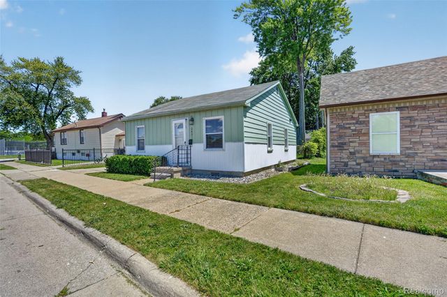 2421 5th Street, Trenton, MI 48183