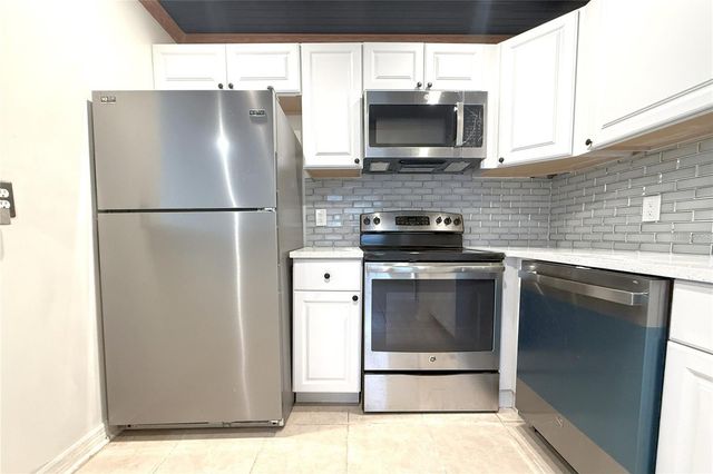 101 CAMBRIDGE TRAIL 194, Sun City Center, FL 33573