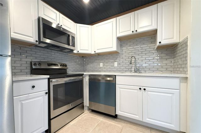 101 CAMBRIDGE TRAIL 194, Sun City Center, FL 33573