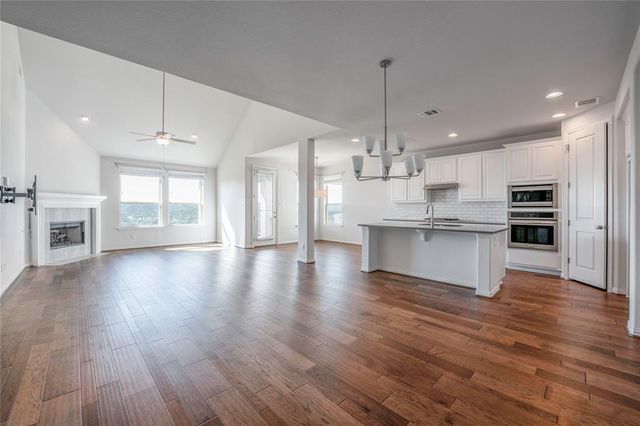 2533 Milan Meadows DR, Leander, TX 78641