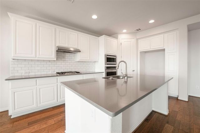 2533 Milan Meadows DR, Leander, TX 78641