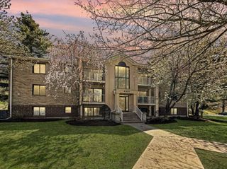 19 Bourbon Street 89, Peabody, MA 01960