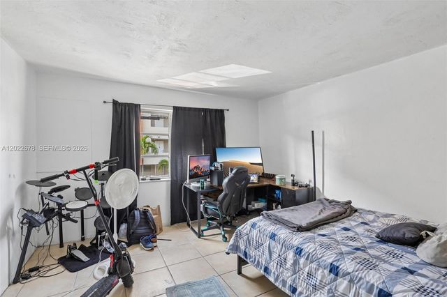 1851 NE 168th St B6, North Miami Beach, FL 33162