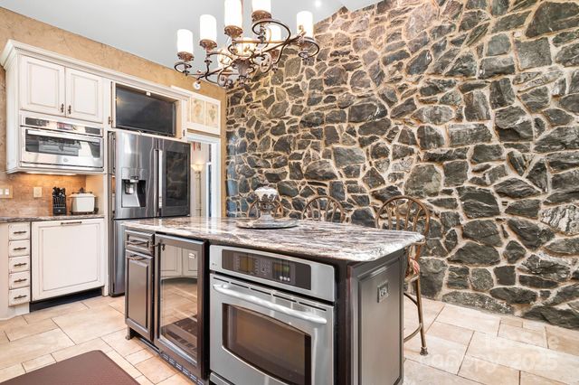 3125 Lake Shore Road S, Denver, NC 28037