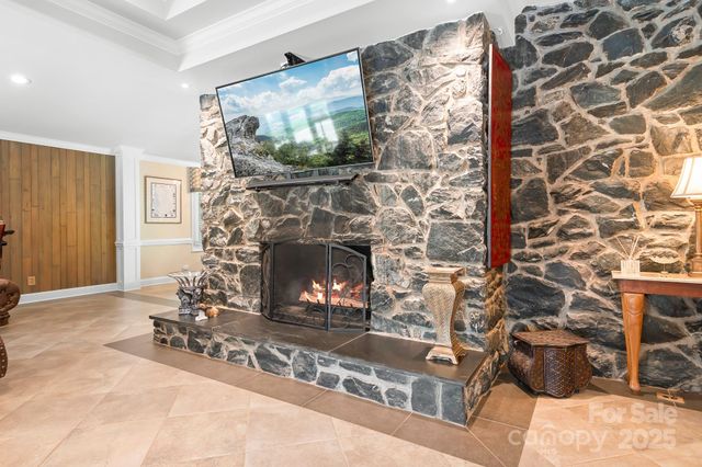 3125 Lake Shore Road S, Denver, NC 28037