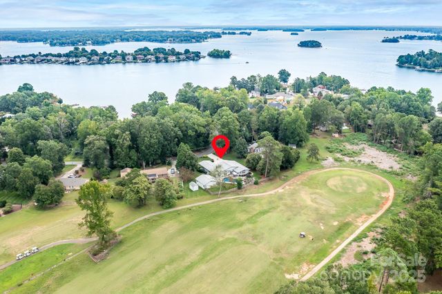3125 Lake Shore Road S, Denver, NC 28037