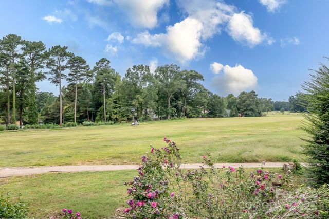 3125 Lake Shore Road S, Denver, NC 28037