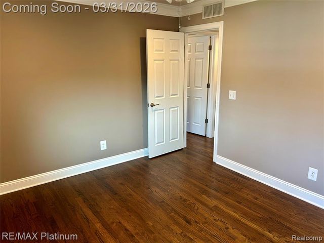 1229 Island Drive 204, Ann Arbor, MI 48105