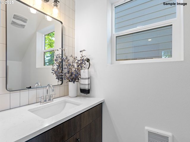 3252 Se 115th Ave, Portland, OR 97266