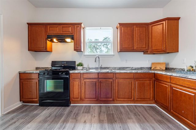 1101 54th Street, Galveston, TX 77551