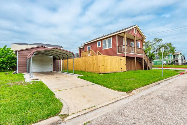 1101 54th Street, Galveston, TX 77551