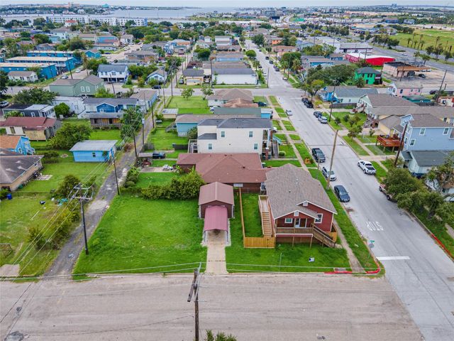1101 54th Street, Galveston, TX 77551