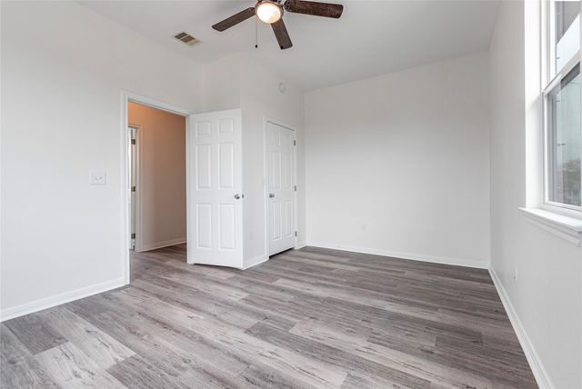 1101 54th Street, Galveston, TX 77551
