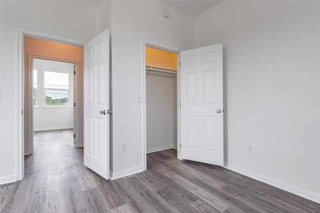 1101 54th Street, Galveston, TX 77551