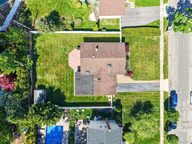 33 Brilner Drive, Smithtown, NY 11787