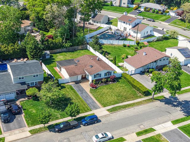 33 Brilner Drive, Smithtown, NY 11787