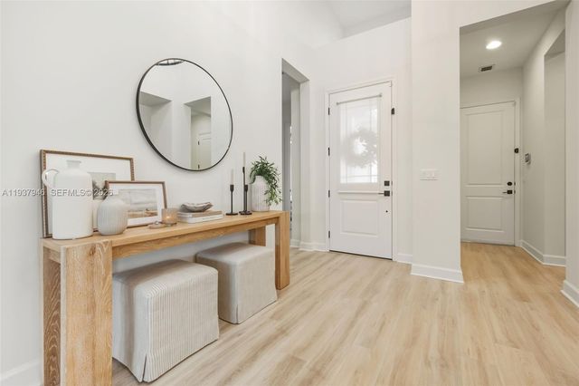 5413 Pecan Dr, Loxahatchee, FL 33470