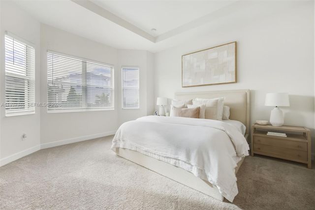 5413 Pecan Dr, Loxahatchee, FL 33470