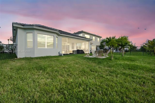 5413 Pecan Dr, Loxahatchee, FL 33470
