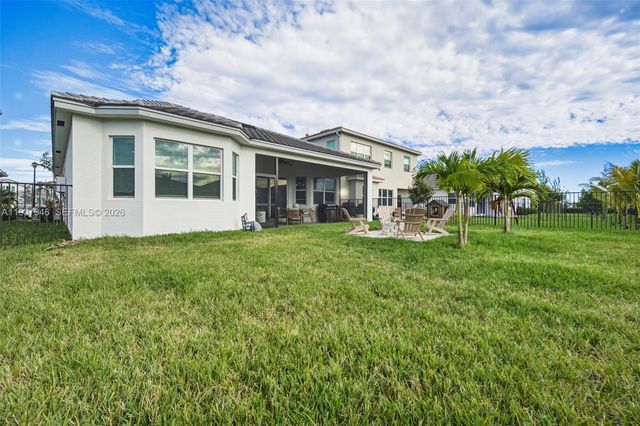 5413 Pecan Dr, Loxahatchee, FL 33470