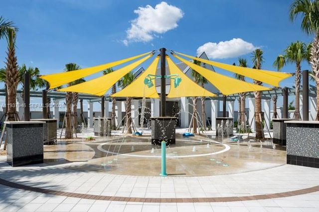 5413 Pecan Dr, Loxahatchee, FL 33470