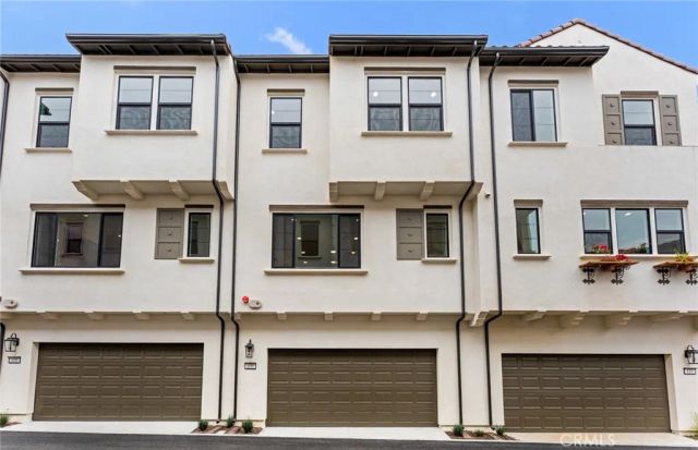 102 Sorrel Court, Burbank, CA 91506