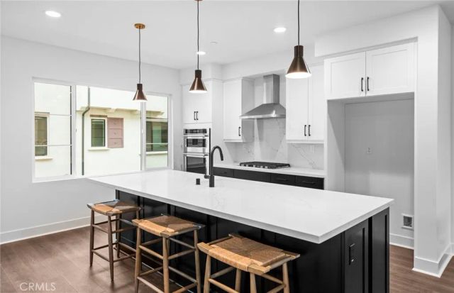 102 Sorrel Court, Burbank, CA 91506