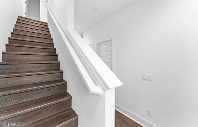 102 Sorrel Court, Burbank, CA 91506