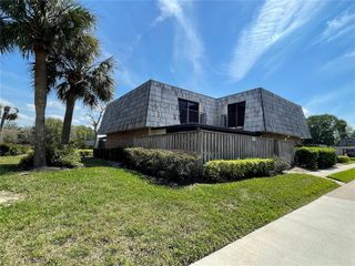 1000 ROYAL OAK BOULEVARD, Leesburg, FL 34748