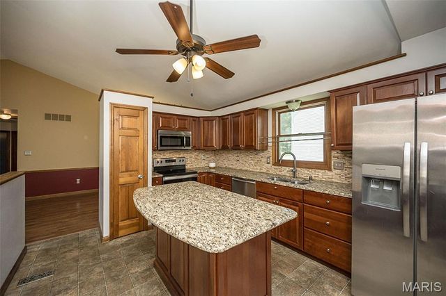 16740 N Fork Ridge Drive, Florissant, MO 63034