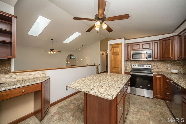 16740 N Fork Ridge Drive, Florissant, MO 63034
