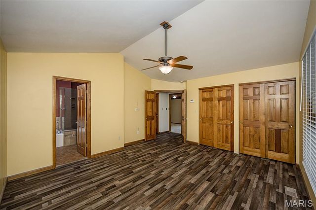 16740 N Fork Ridge Drive, Florissant, MO 63034